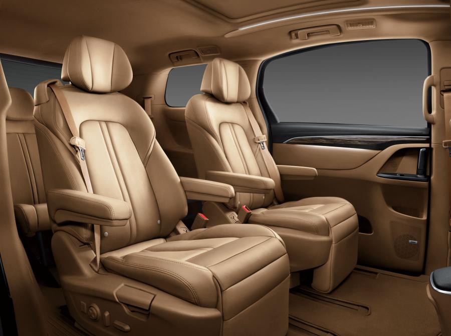  Buick GL8 ES 2016 года  (фото 11 из 14)